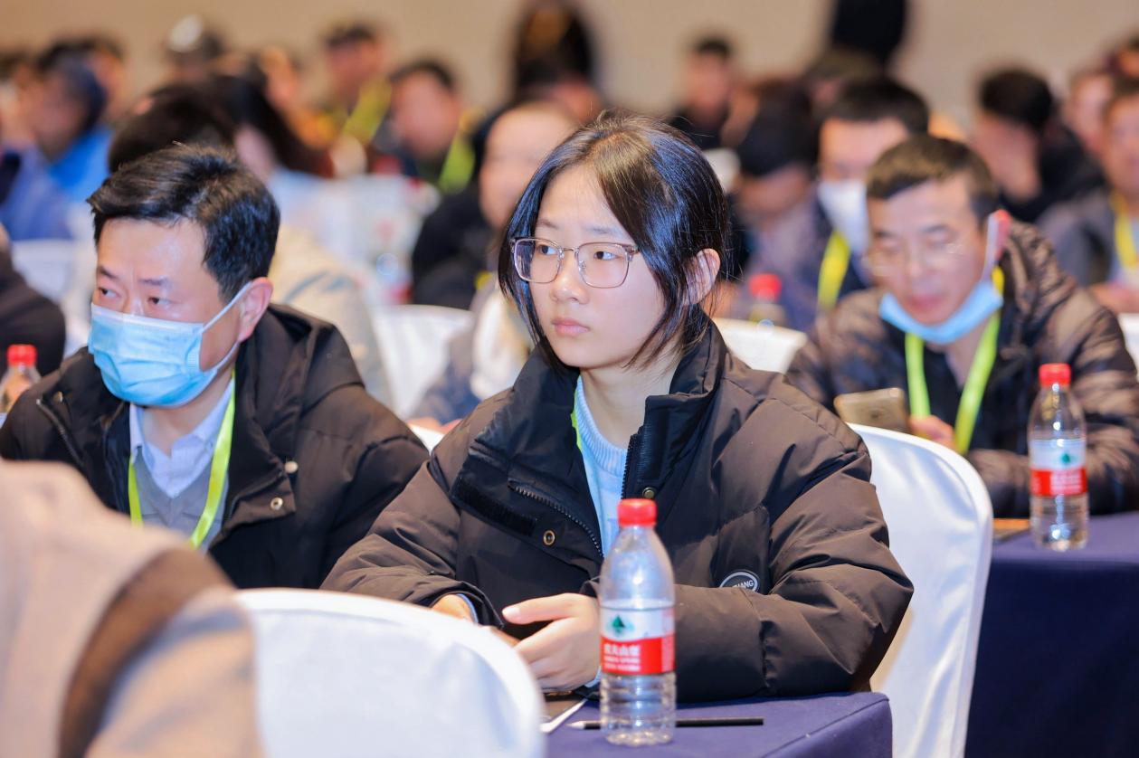 EagleTrader武汉签约大会完美收官!500+交易员共鉴历史性时刻!