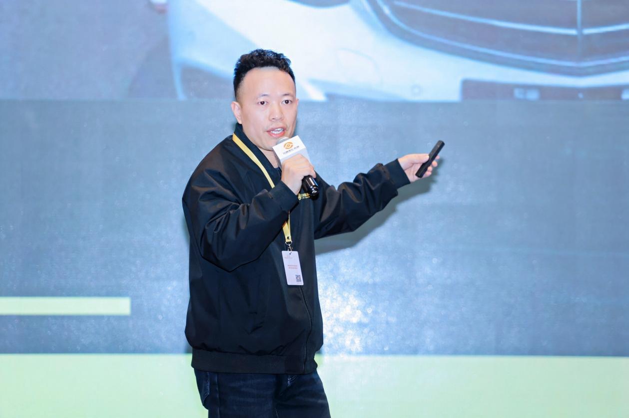 EagleTrader武汉签约大会完美收官!500+交易员共鉴历史性时刻!